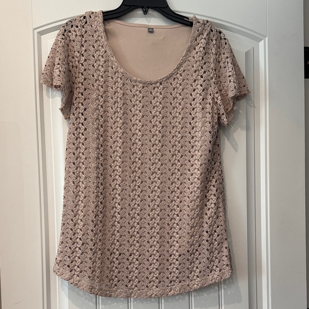 Elegant Lace Women’s Top in Beige
